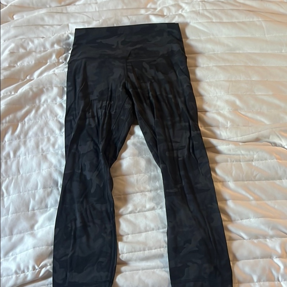 Lululemon Black camo leggings